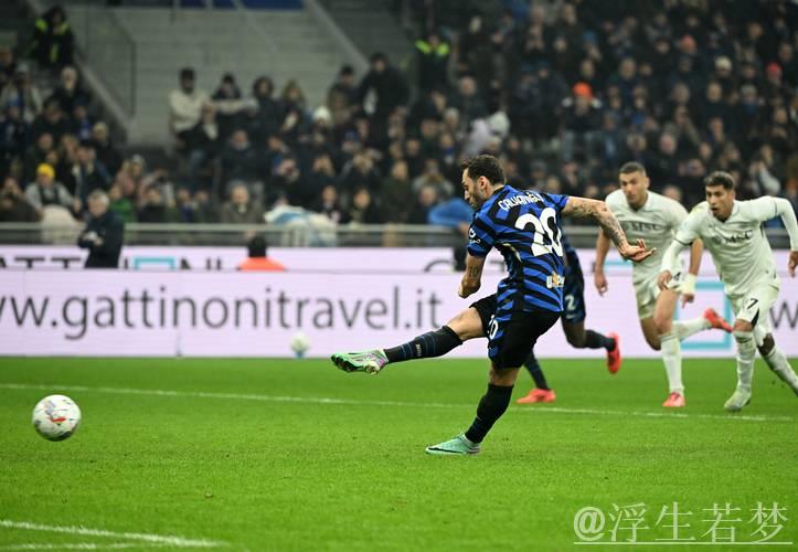 意甲争冠复杂局势:那不勒斯距夺冠仅一步之遥,国米仍存翻盘可能 意甲争冠复杂局势:那不勒斯距夺冠仅一步之遥,国米仍存翻盘可能