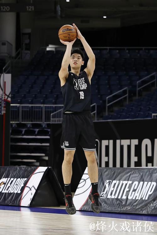 莫兰特祝贺崔永熙:珍惜球队对你的支持 莫兰特祝贺崔永熙:珍惜球队对你的支持